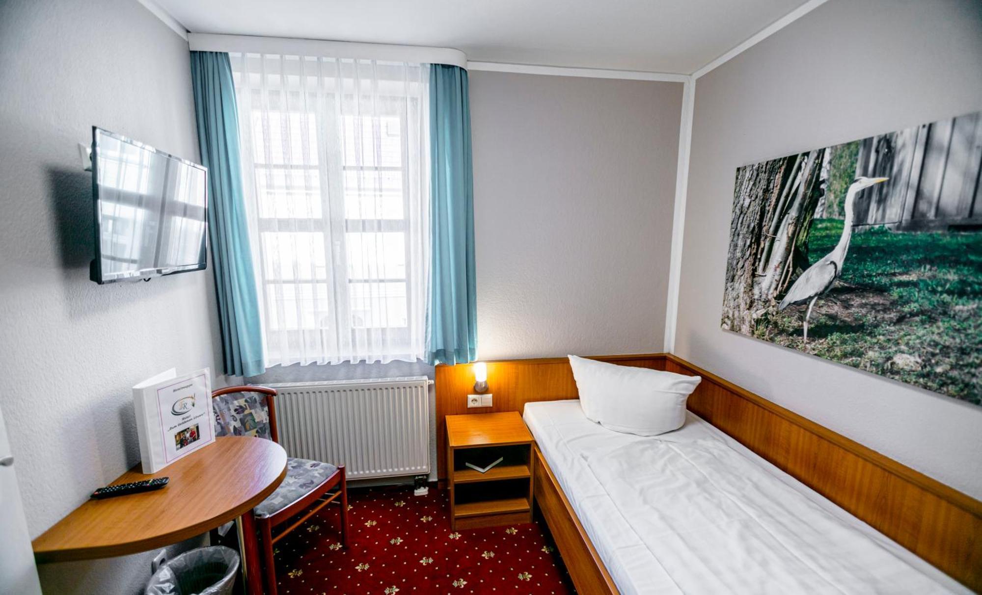 Hotel Zum Goldenen Loewen Peitz Exterior photo